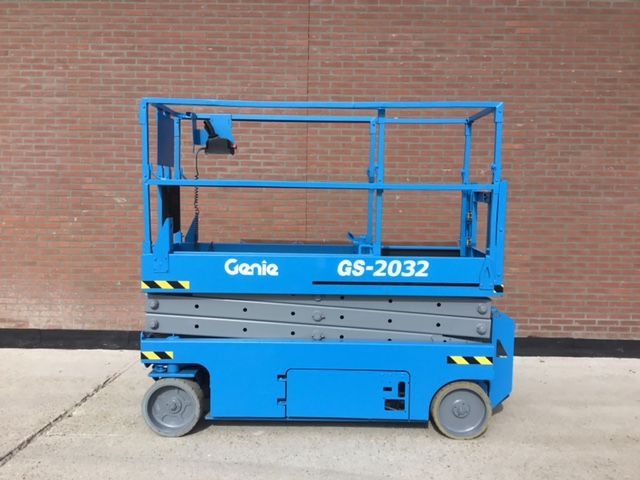 scissor_lift_wheeld_genie_gs2032_2006_5211688